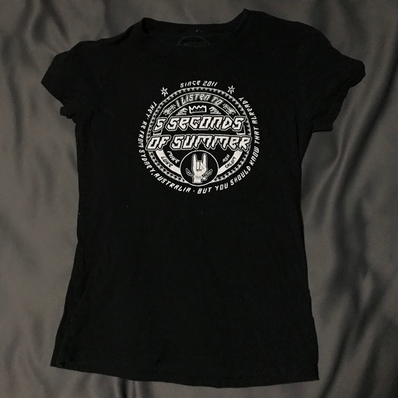 Hot Topic Tops - 5 seconds of summer hot topic shirt